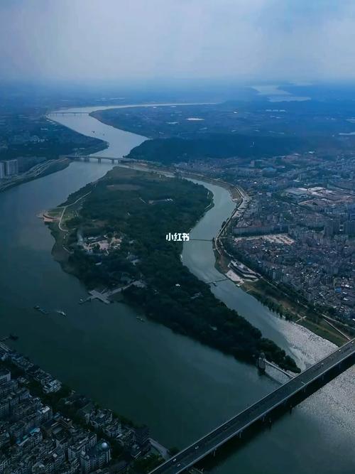 中山兰溪公园,都市绿洲，历史与自然的和谐交响