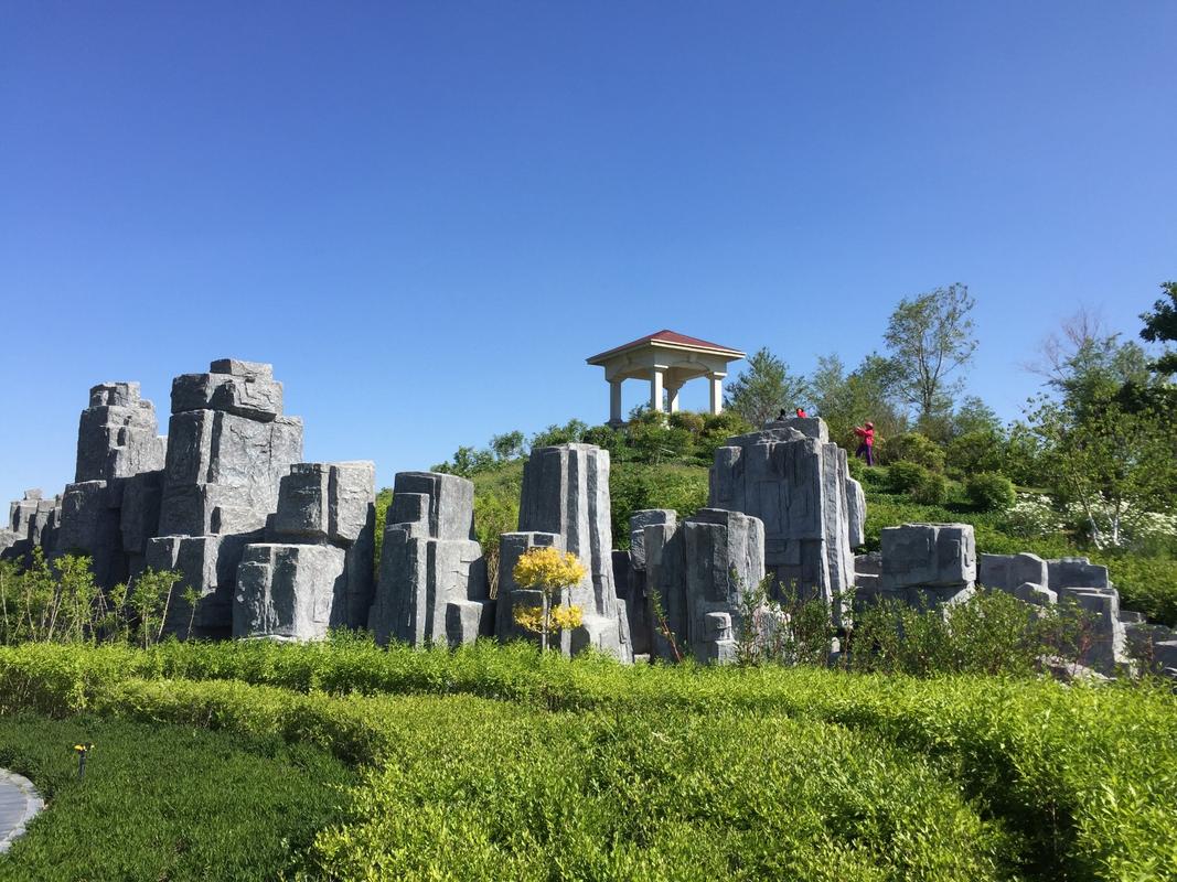 乌鲁木齐周边探秘,瑰丽风光与文化底蕴并存的自然与文化圣地 第2张 乌鲁木齐周边探秘,瑰丽风光与文化底蕴并存的自然与文化圣地 第2张