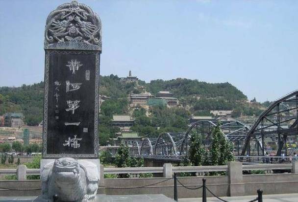 东郊黄河浮桥,千年古桥，千年故事_探寻黄河上的历史印记