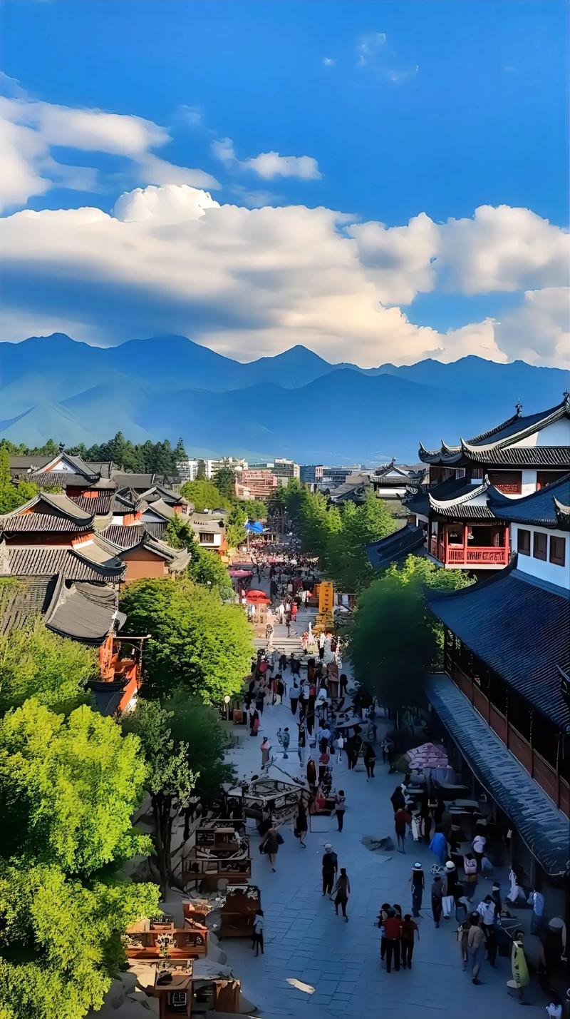 丽江石鼓古城,千年历史的璀璨明珠，寻梦古韵的旅游胜地