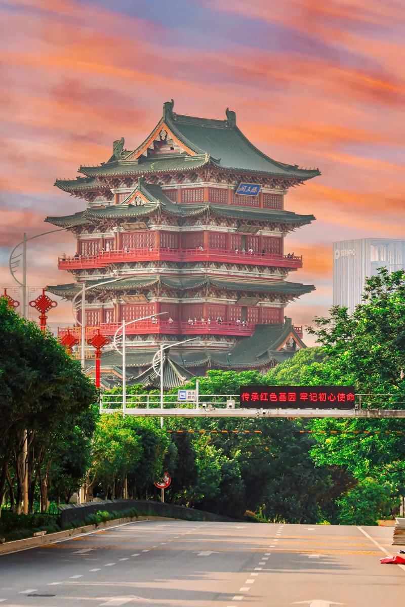 南昌,千年古都的璀璨明珠,建筑艺术与历史文化的交融之旅 第2张 南昌,千年古都的璀璨明珠,建筑艺术与历史文化的交融之旅 第2张