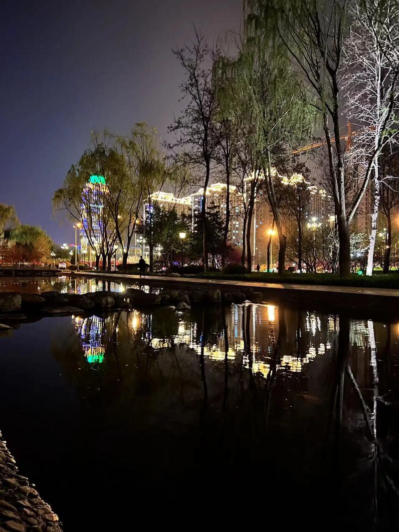 夜幕降临，迁安夜景璀璨如画_探寻迁安旅游的璀璨星辰
