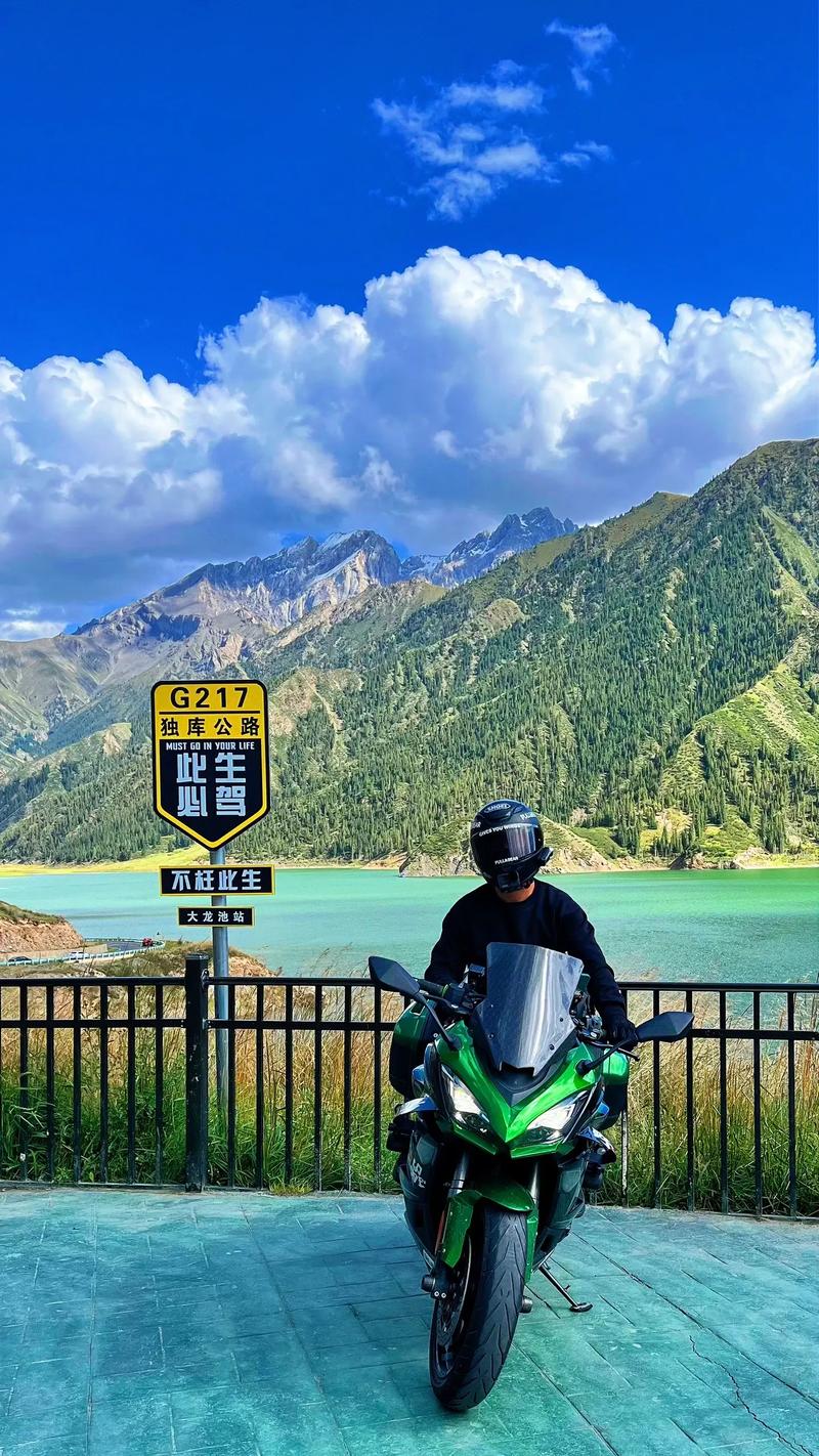 探寻新疆摩旅之美,一场穿越时空的视觉盛宴