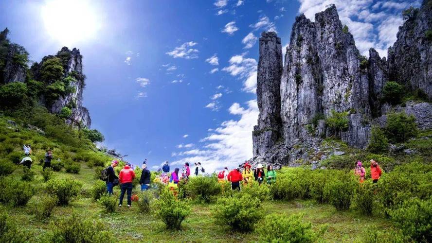 探寻普宁山水之美,走进爬山胜地，感受自然魅力