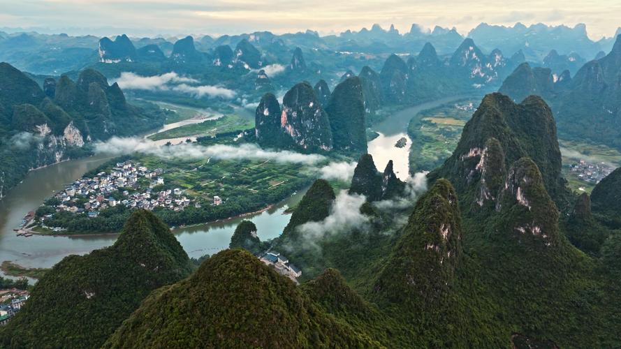 探寻桂林山水之美,领略喀斯特地貌奇观 第2张 探寻桂林山水之美,领略喀斯特地貌奇观 第2张
