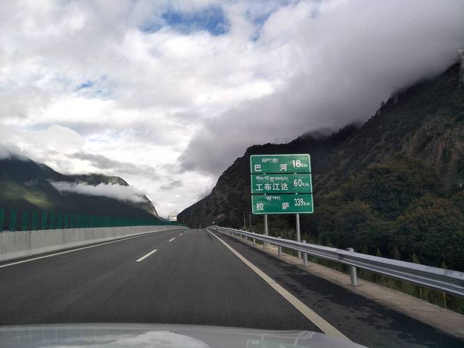 探寻西藏高速之美,一路风景，一路惊喜
