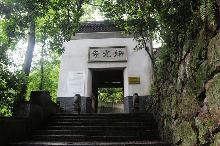 探秘韬光寺,千年古刹的历史底蕴与禅意氛围 第2张 探秘韬光寺,千年古刹的历史底蕴与禅意氛围 第2张