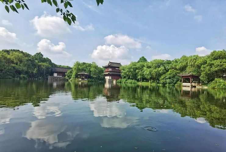漫步杭州,领略千年古城的风情画卷 第2张 漫步杭州,领略千年古城的风情画卷 第2张
