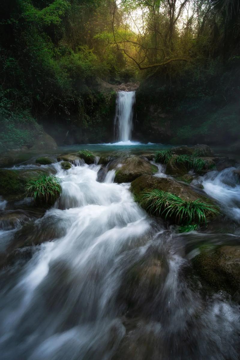 隐匿于山水间的人间仙境_探寻山庄旅舍的独特魅力