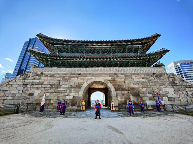 韩国南大门,穿越古今,感受首尔历史文化魅力 第2张 韩国南大门,穿越古今,感受首尔历史文化魅力 第2张