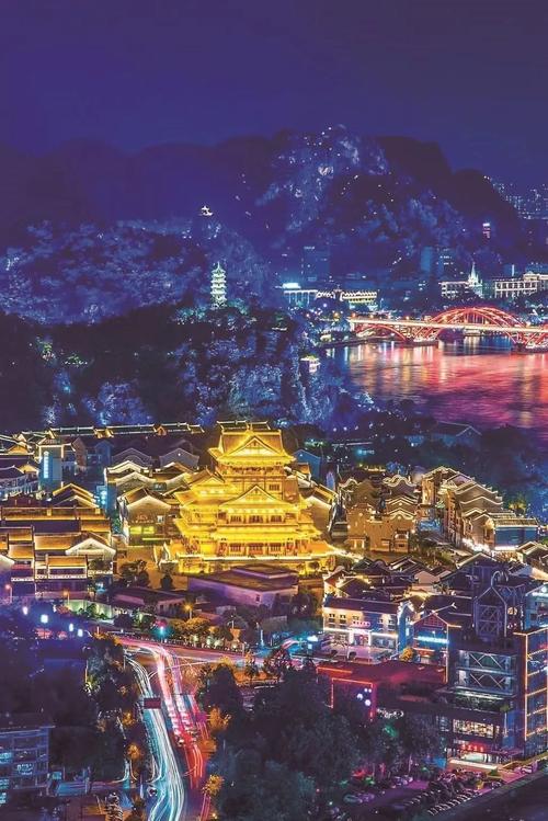 夜幕降临,柳州古镇流光溢彩_介绍古镇的静谧与繁华 第2张 夜幕降临,柳州古镇流光溢彩_介绍古镇的静谧与繁华 第2张