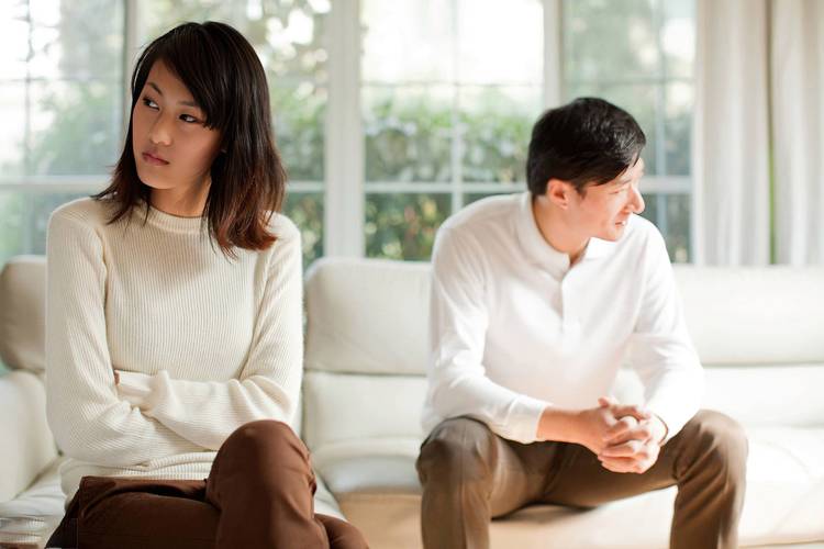 恋爱冷战期间，男友和女同事睡了一夜，说没有任何亲密举动，可信吗，。  第2张